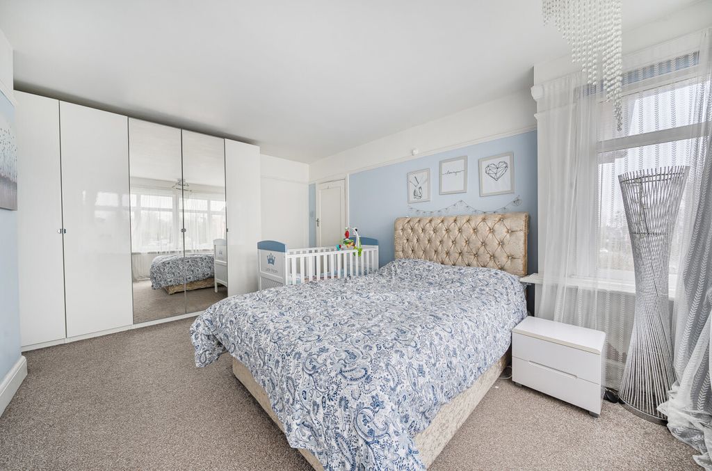 Additional image 5 of 3 bed semi-detached house for saleWinchester Road, Upper Shirley, Southampton, Hampshire SO16