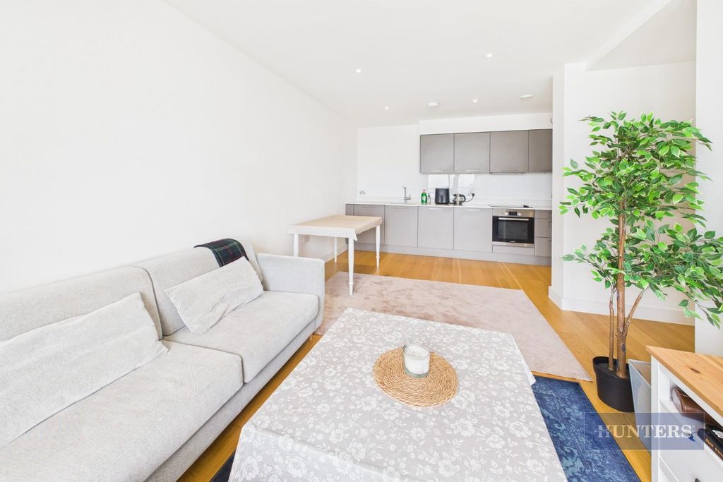 Additional image 6 of 2 bed flat for saleGuildhall Apartments, Park Walk, Southampton SO14
