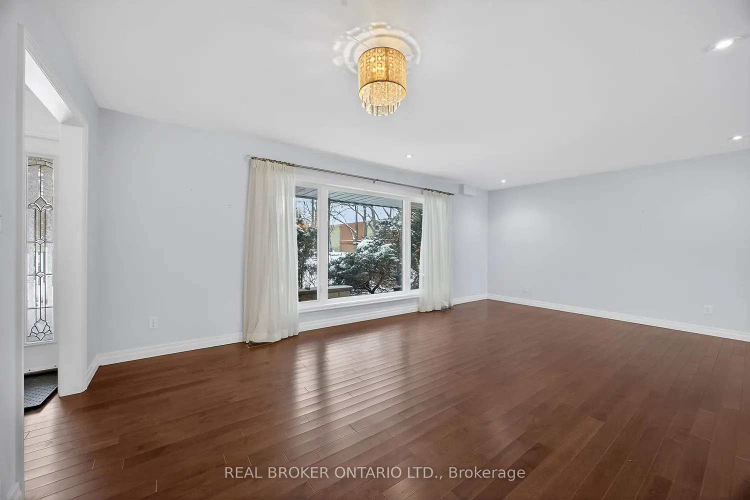 6 Farr Avenue