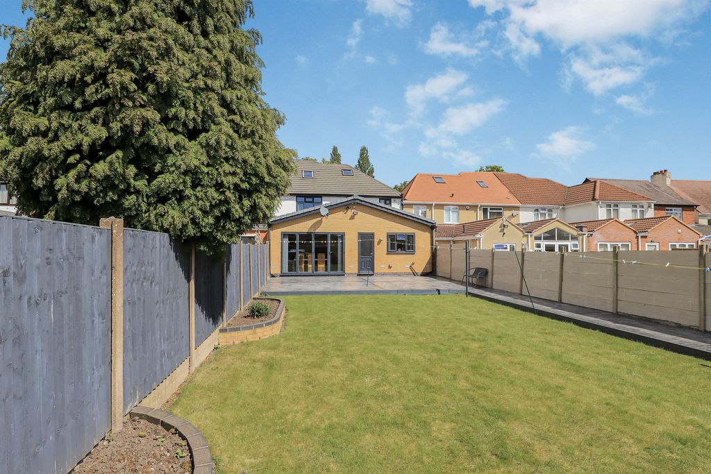 Additional image 12 of 4 bed semi-detached house for saleHonor Avenue, Goldthorn Park, Wolverhampton WV4