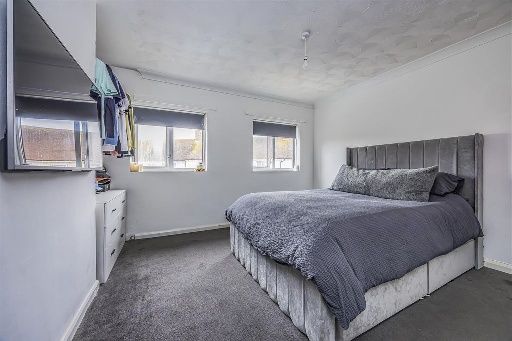 Additional image 8 of 3 bed semi-detached house for saleHilsea Crescent, Portsmouth PO2