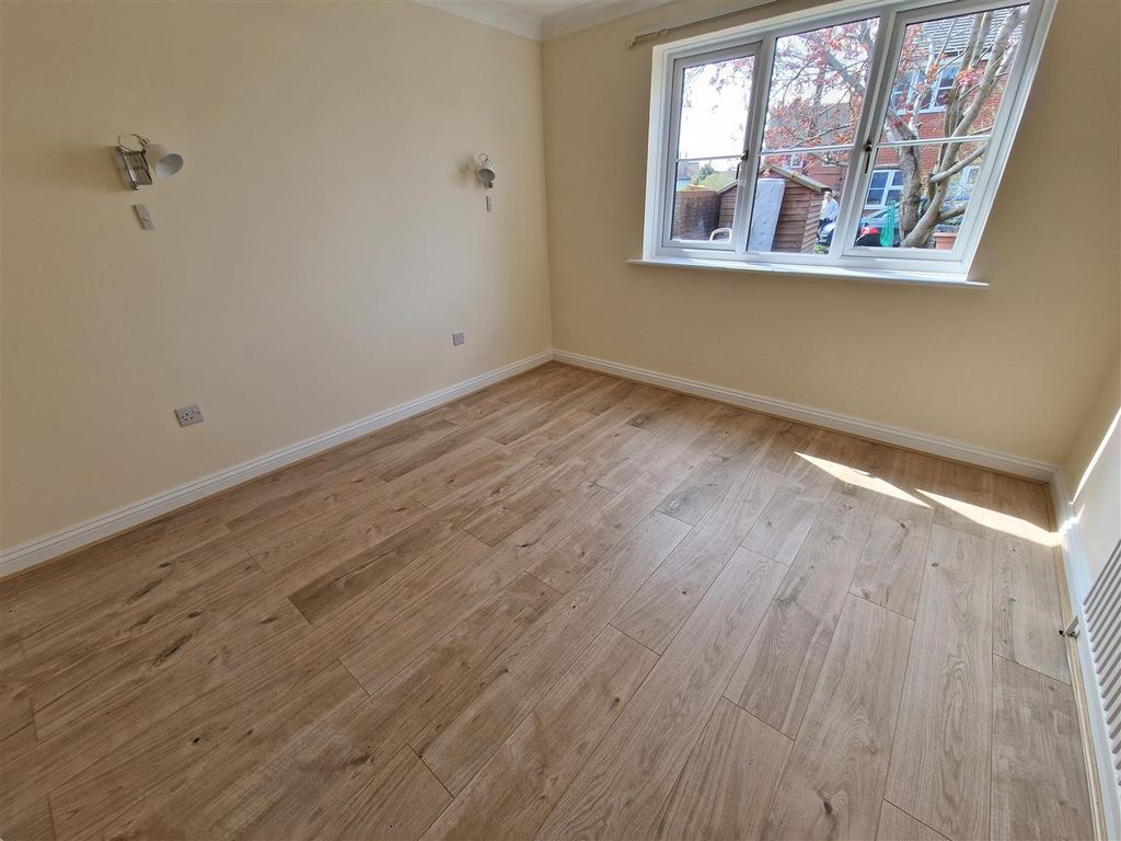 Additional image 5 of 2 bed flat for saleRose Court, Gillingham SP8