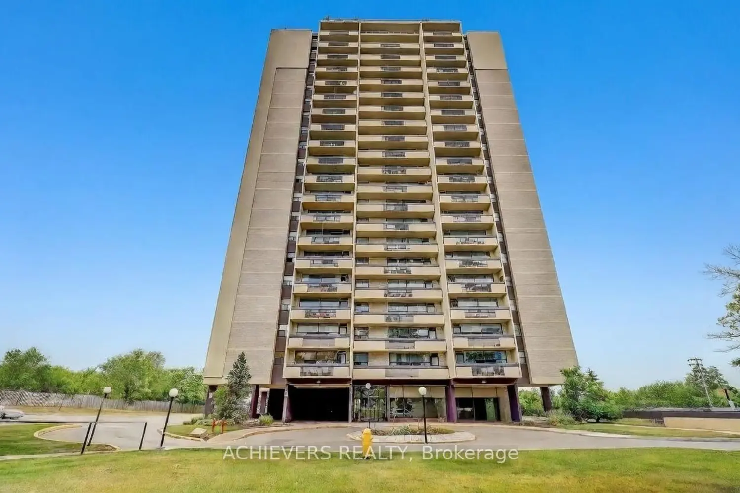 1455 Lawrence Avenue 1004