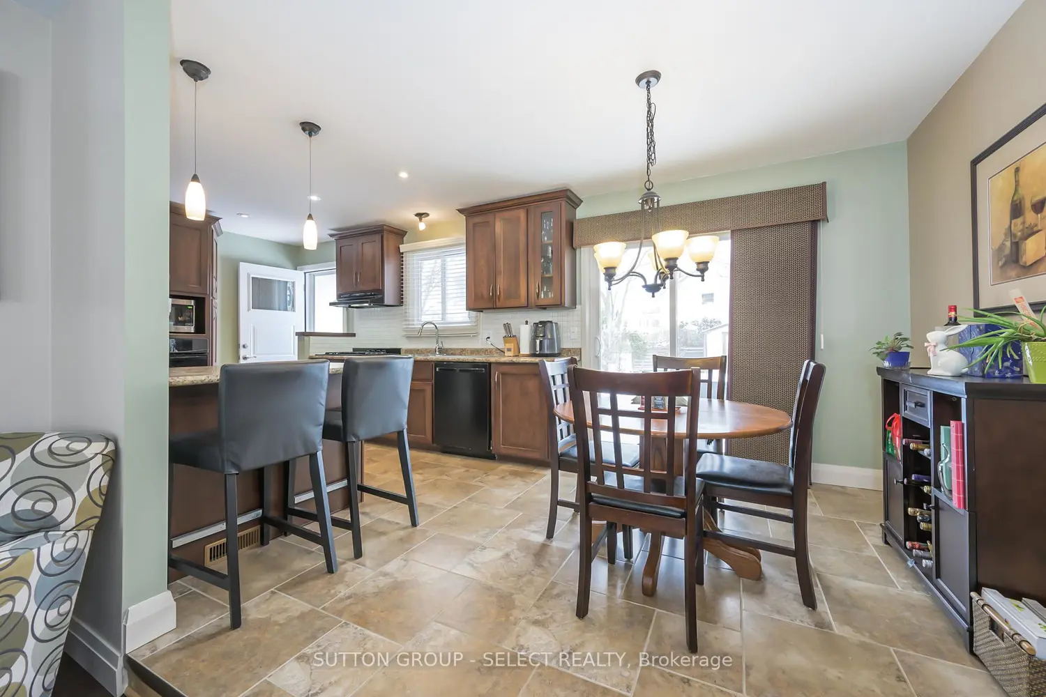 Additional image 8 of 99 Inverary Crescent