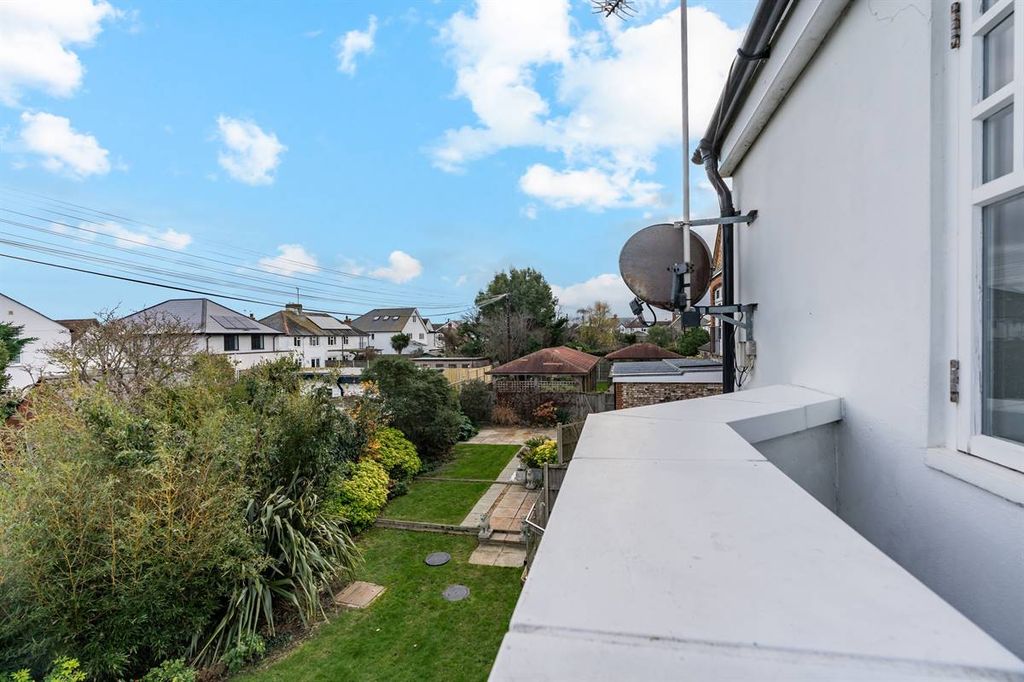 Additional image 3 of 2 bed flat for saleGraystone Road, Tankerton, Whitstable CT5