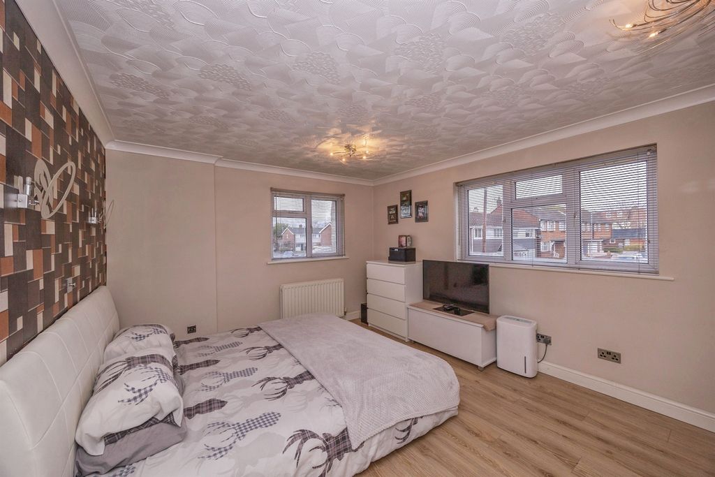 Additional image 15 of 4 bed end terrace house for saleSeaway Crescent, Southsea PO4