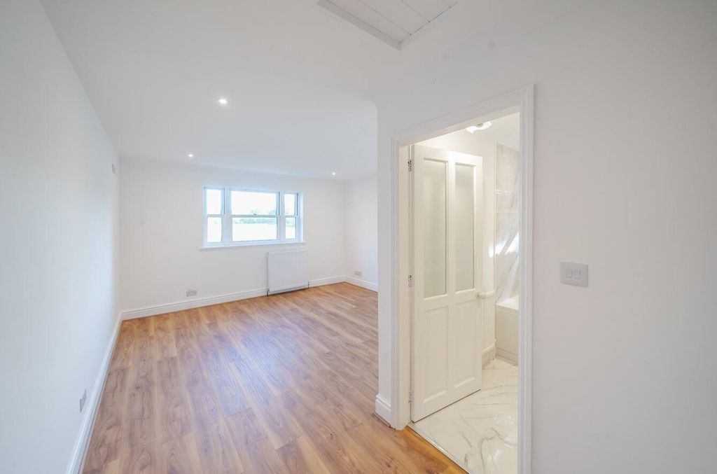 Additional image 11 of 4 bed property for saleTattershall Road, Kirkstead, Woodhall Spa LN10