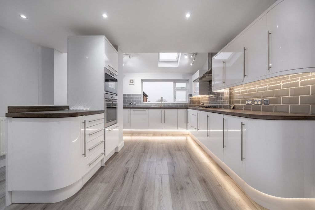Additional image 2 of 3 bed semi-detached house for salePriory Road, Market Bosworth CV13