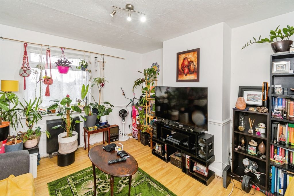 Additional image 10 of 1 bed maisonette for saleSpring Close, Southampton SO19