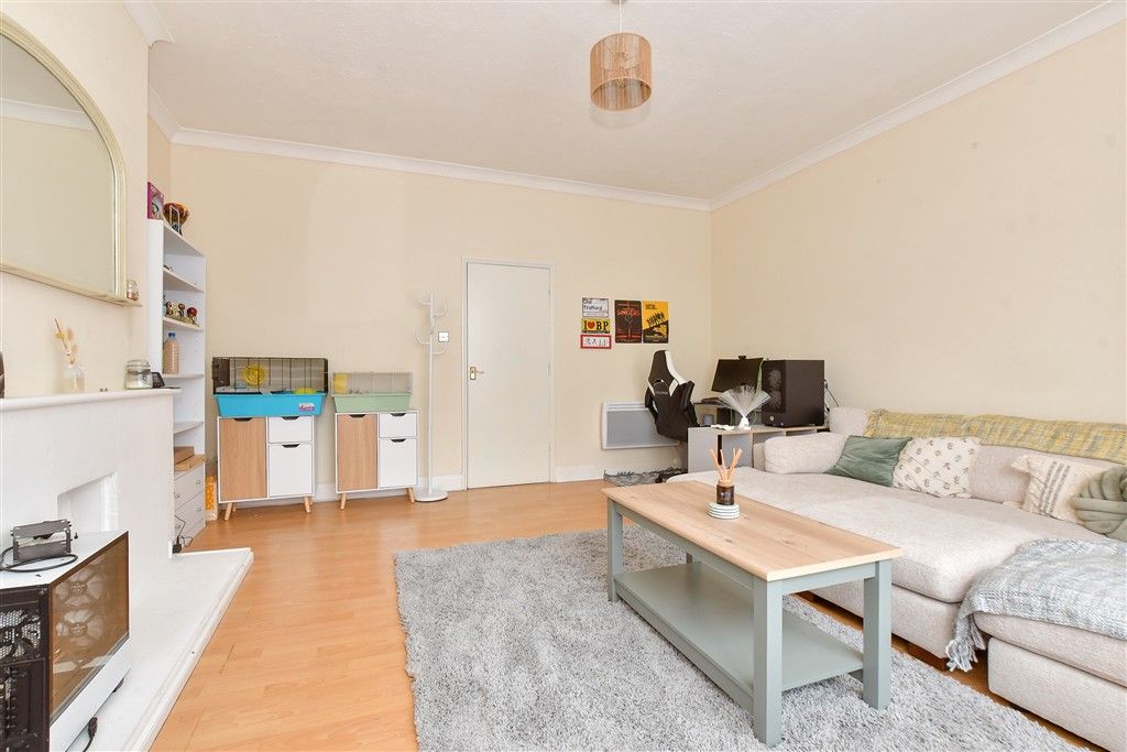 Additional image 2 of 1 bed flat for saleCarisbrooke Road, Newport, Isle Of Wight PO30