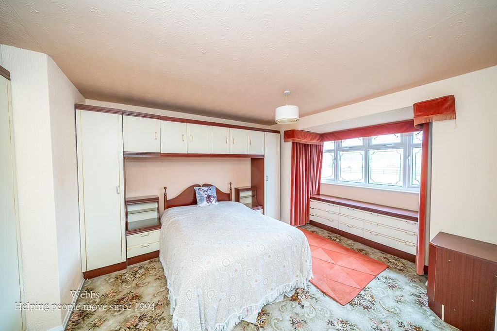 Additional image 18 of 3 bed property for saleHighgrove Close, Willenhall WV12