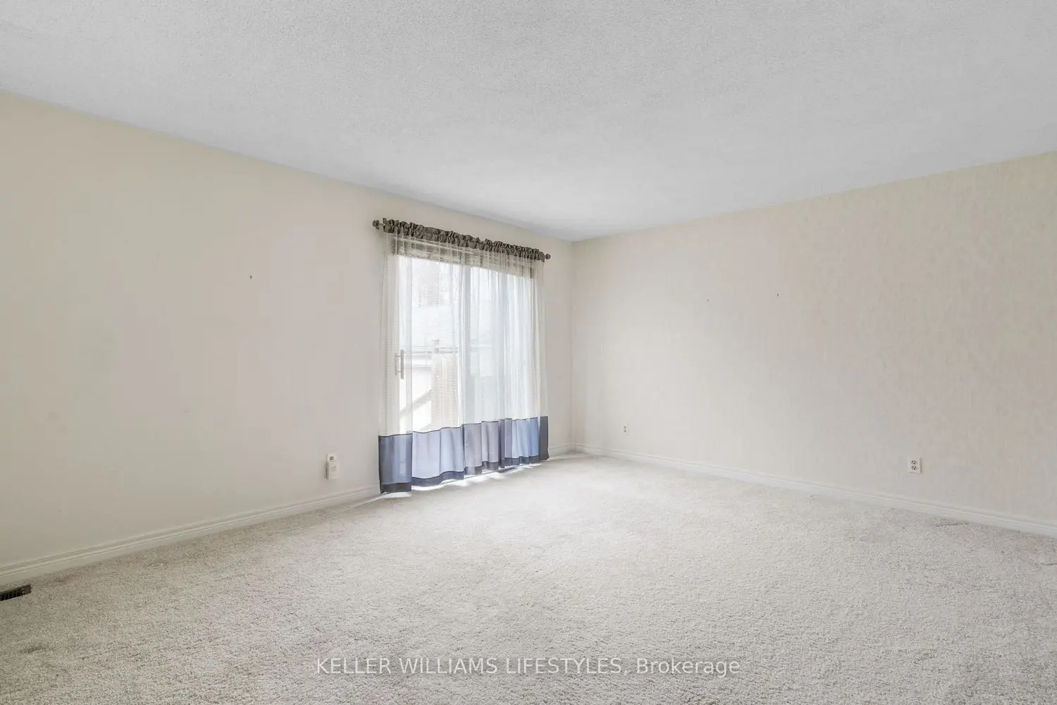 Additional image 5 of 345 Everglade Crescent