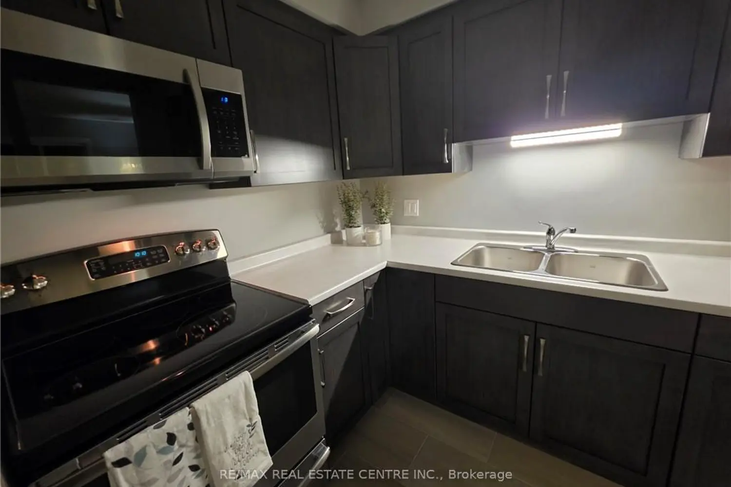 Additional image 6 of 565 Greenfield Avenue 106