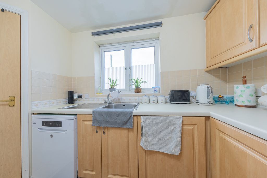 Additional image 7 of 2 bed flat for saleWest Street, Leicester LE9