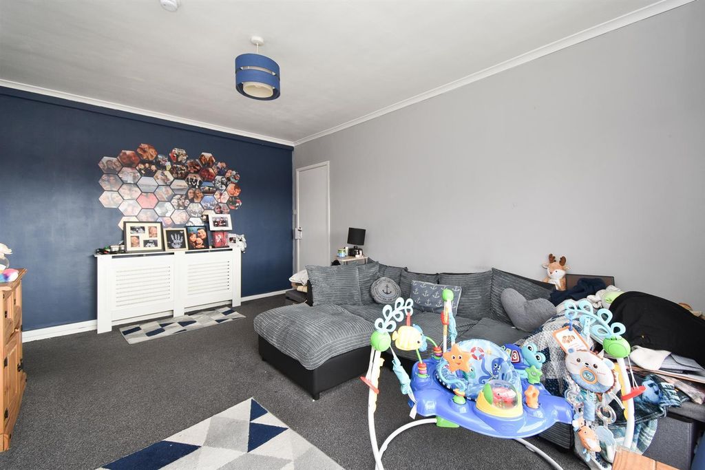 Additional image 4 of 2 bed flat for saleOld London Road, Hastings TN35