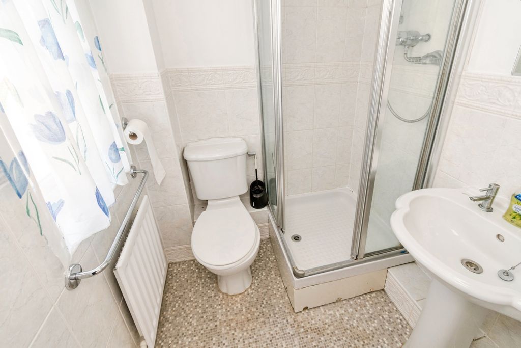 Additional image 11 of 3 bed terraced house for saleAvro Close, Regents Park, Southampton, Hampshire SO15