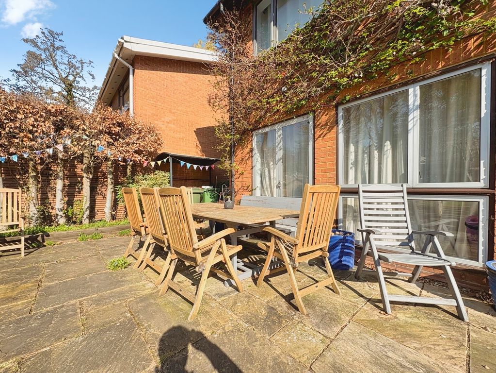 Additional image 24 of 5 bed detached house for saleColeridge Avenue, Yateley, Hampshire GU46