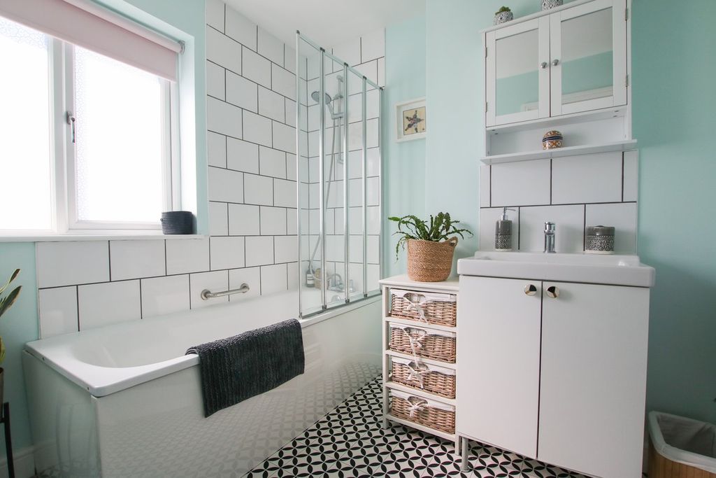 Additional image 12 of 3 bed semi-detached house for saleLangborough Road, Wokingham RG40
