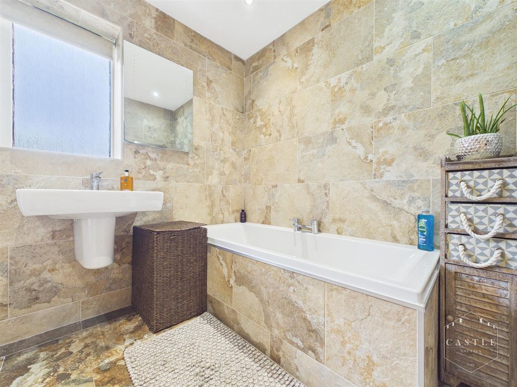 Additional image 28 of 5 bed detached house for saleLychgate Close, Burbage, Hinckley LE10