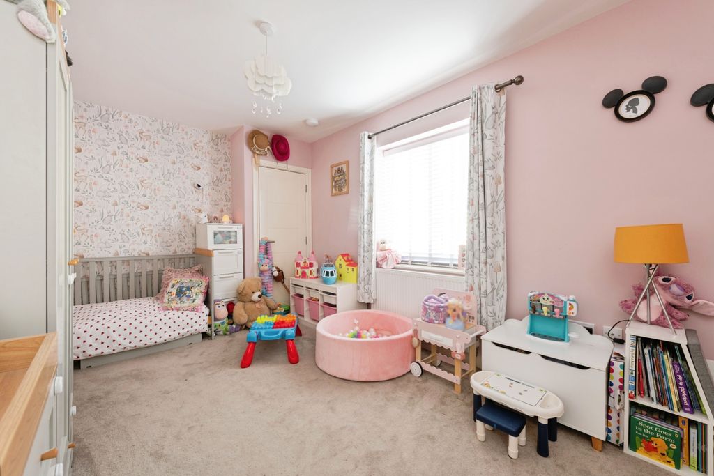 Additional image 13 of 2 bed flat for saleGatehouse Close, Ashford TW15