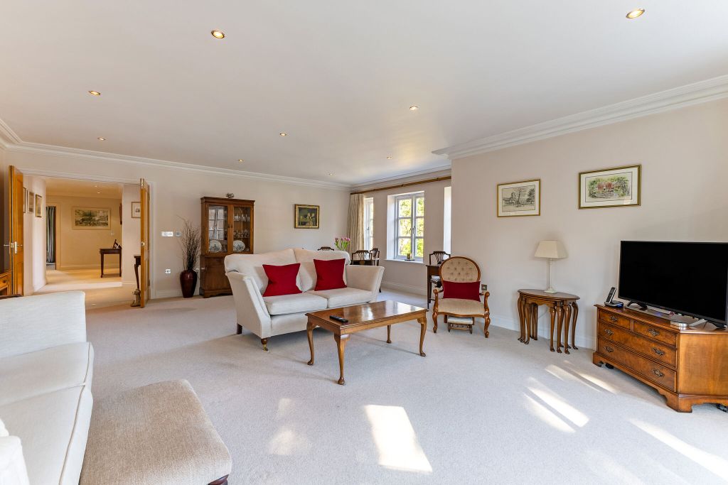 Additional image 10 of 2 bed flat for saleCross Road, Ascot SL5