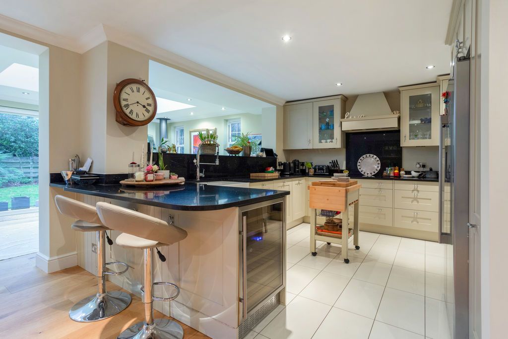 Additional image 3 of 3 bed terraced house for saleSnows Ride, Windlesham GU20