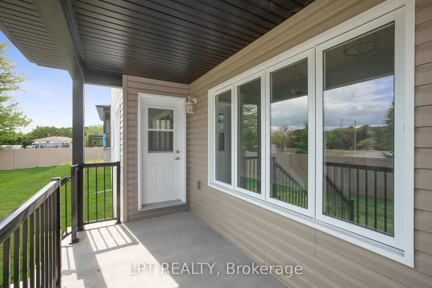 Additional image 19 of 936 Katia Street