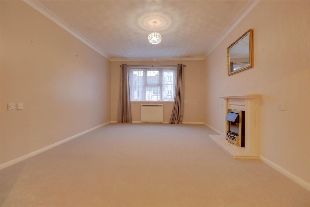 Additional image 2 of 2 bed flat for saleStilemans, Wickford SS11