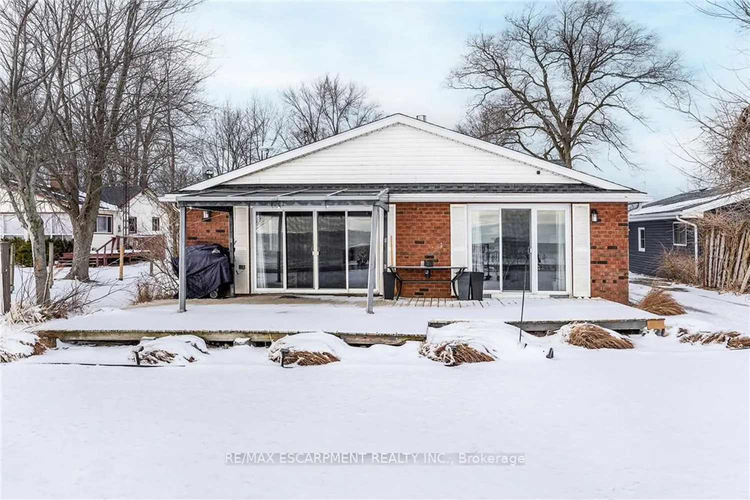 577 Edgewater Place