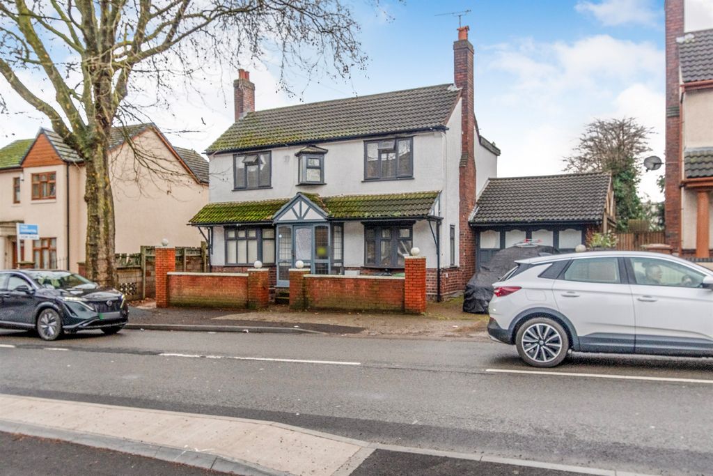 4 bed detached house for saleSomerford Place, Willenhall WV13