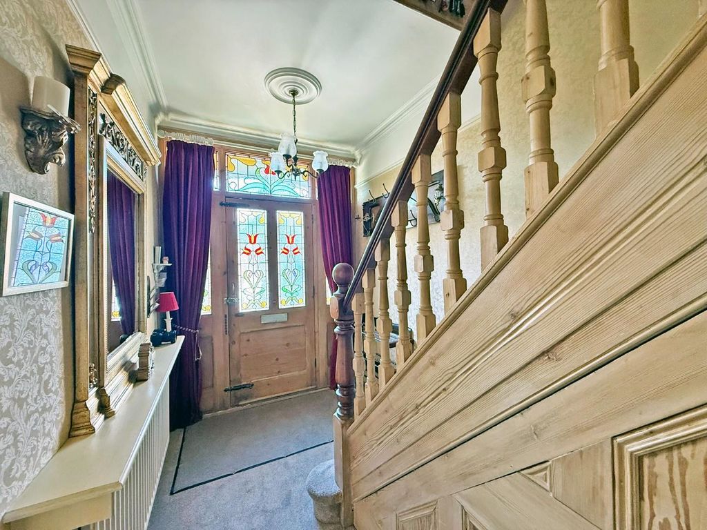 Additional image 16 of 4 bed property for saleClifford Grove, Ashford TW15