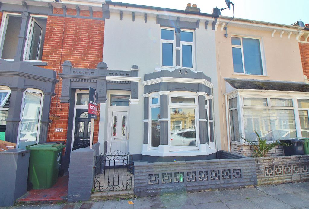 3 bed terraced house for saleWallington Road, Copnor PO2