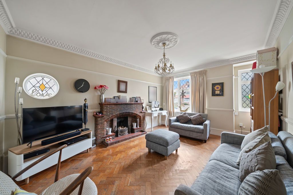 Additional image 2 of 3 bed detached house for saleChurch Road, Worcester Park KT4