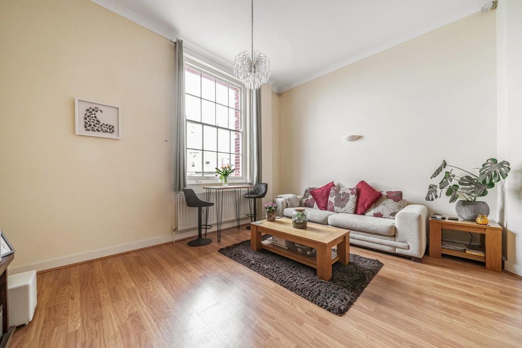 Additional image 14 of 2 bed flat for saleGunwharf Quays, Portsmouth PO1