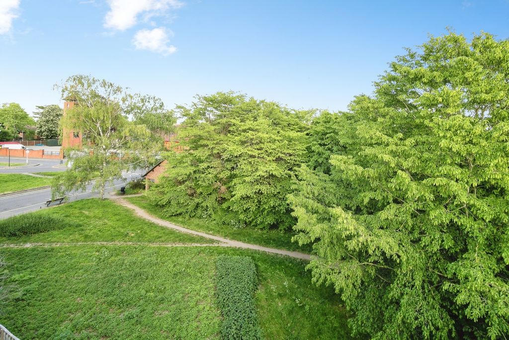 Additional image 16 of 3 bed flat for saleJohnston Road, Woodford Green IG8