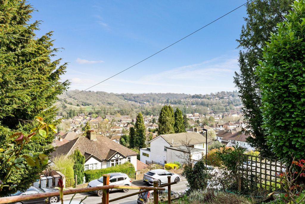 Additional image 3 of 3 bed detached house for saleHilltop Road, Whyteleafe CR3