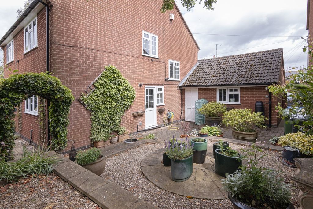 Additional image 13 of 4 bed detached house for saleWakes Close, Dunton Bassett, Lutterworth LE17