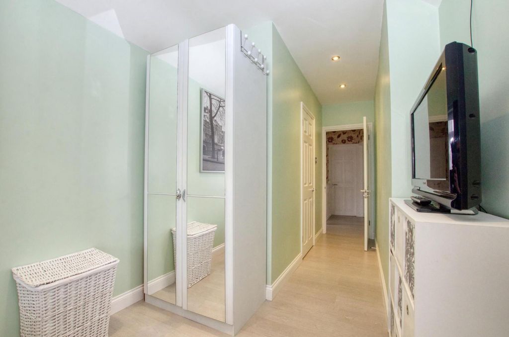 Additional image 19 of 3 bed semi-detached house for saleMowbray Road, Southampton SO19