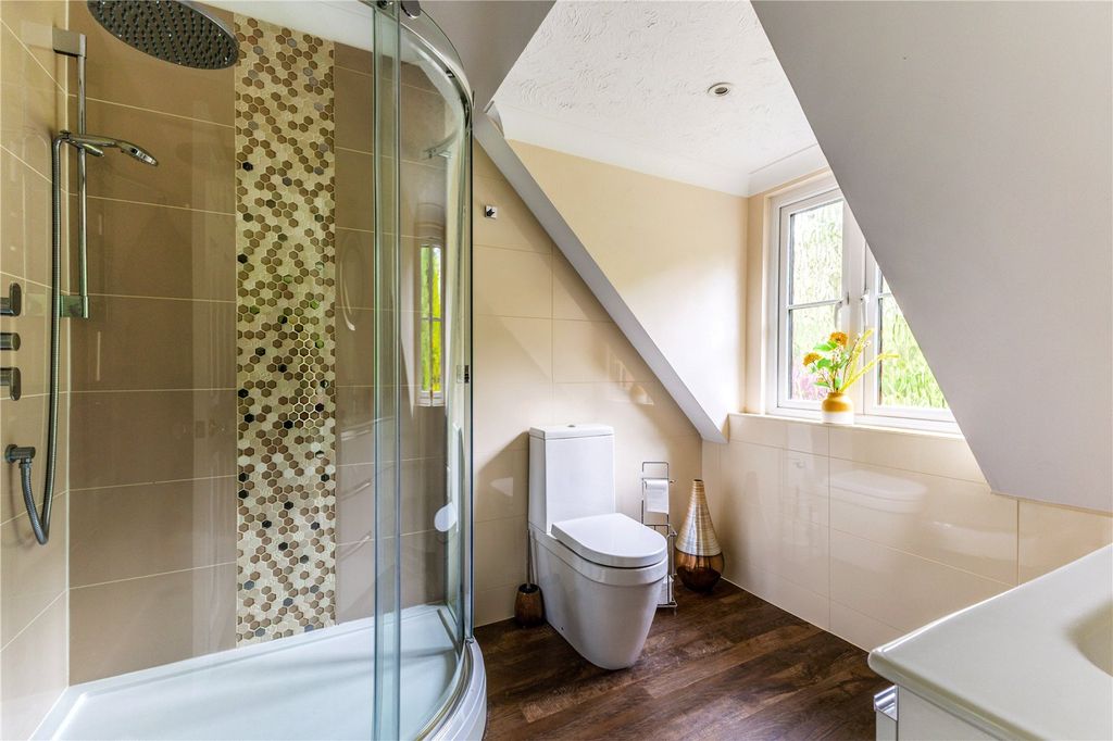 Additional image 19 of 4 bed detached house for saleKiln Ride, Finchampstead, Wokingham RG40