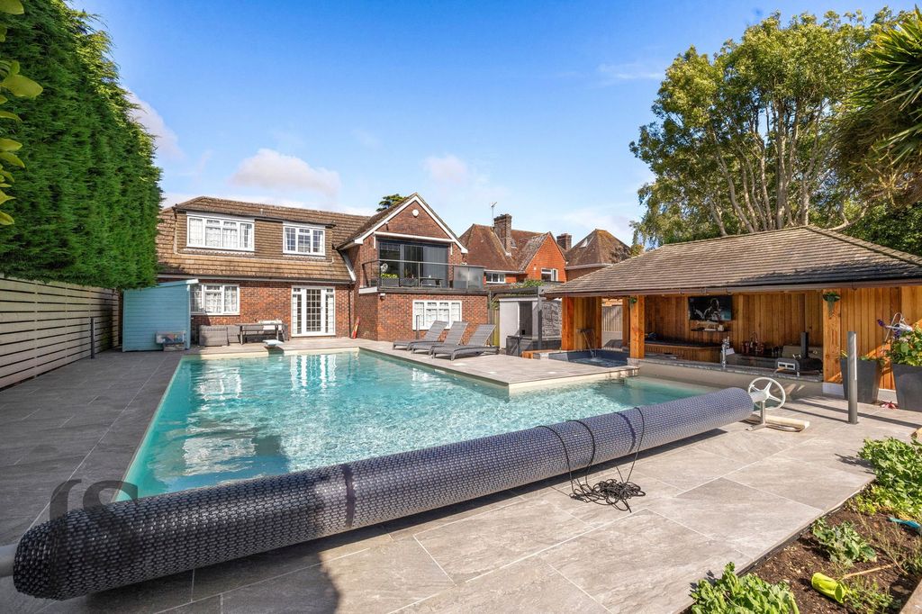 6 bed detached house for saleMill Lane, High Salvington, Worthing BN13