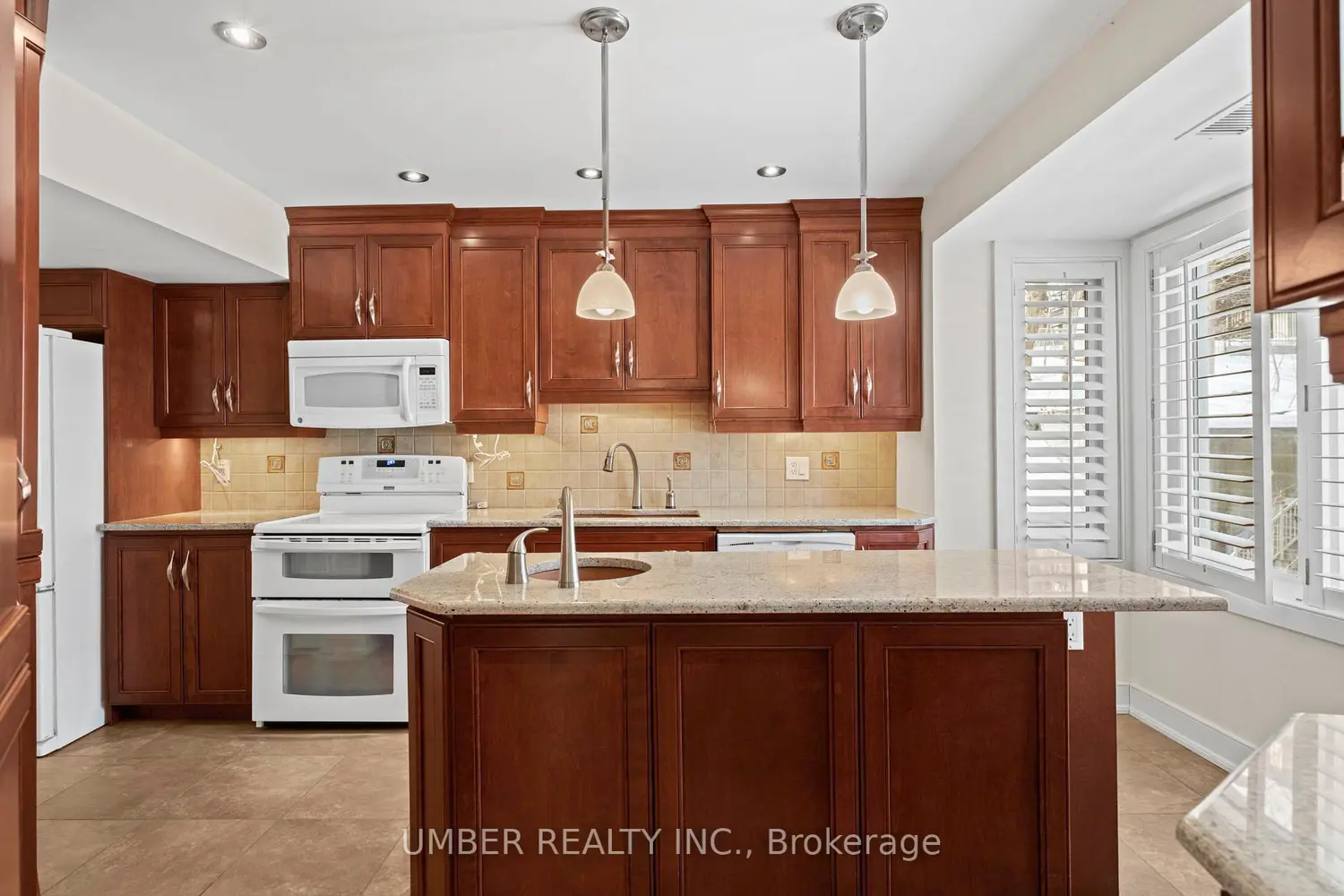 250 Fountain Place 122D photo 4