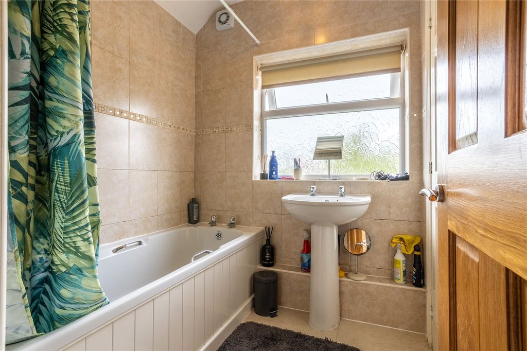 Additional image 26 of 5 bed semi-detached house for saleChurchfield Road, Oxley, Wolverhampton, West Midlands WV10