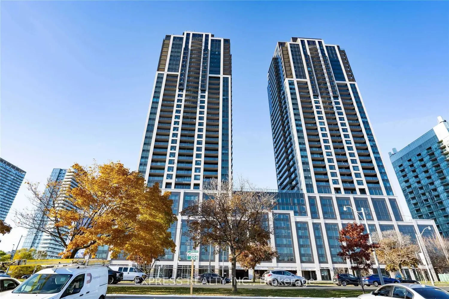 1926 Lake Shore Boulevard 2807