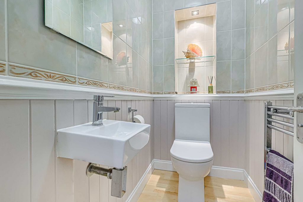 Additional image 14 of 4 bed detached house for saleCastledon Road, Wickford SS12