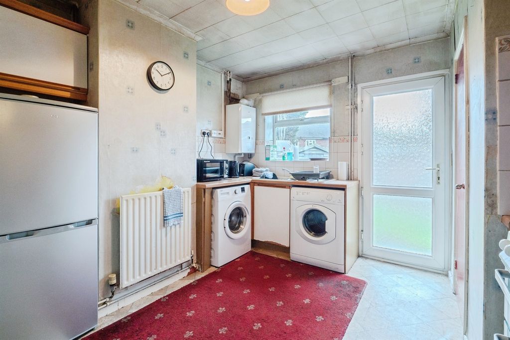 Additional image 7 of 4 bed semi-detached house for saleHermitage Road, Loughborough LE11