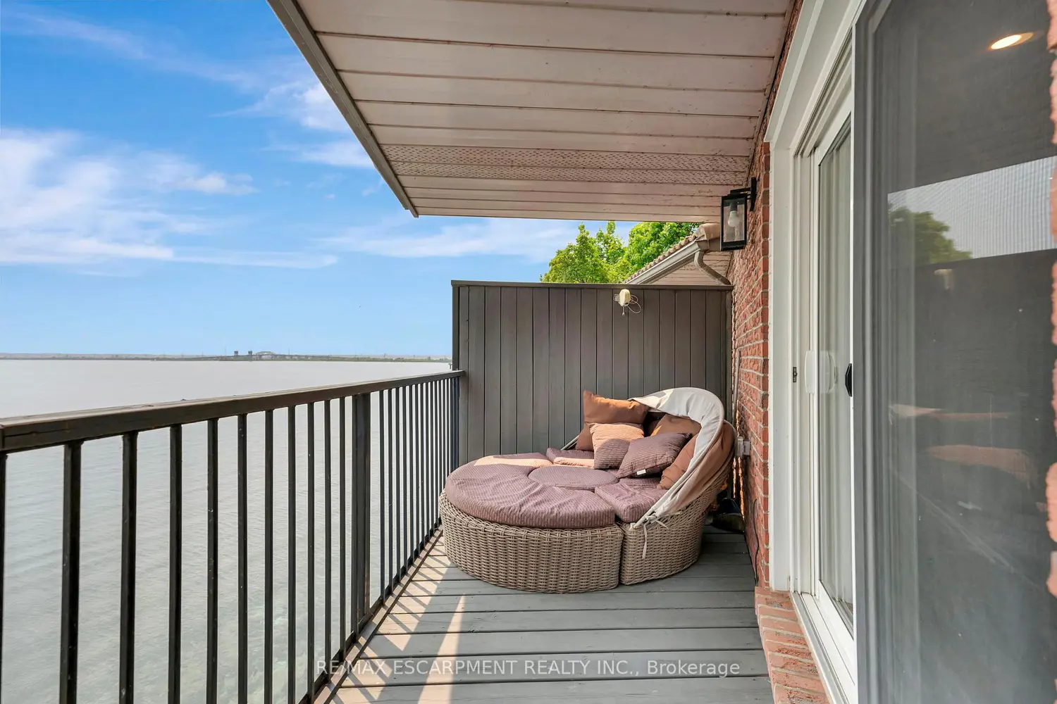 Additional image 17 of 2136 Old Lakeshore Road 3