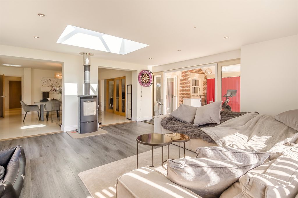 Additional image 5 of 6 bed detached house for saleNorwich Common, Wymondham NR18