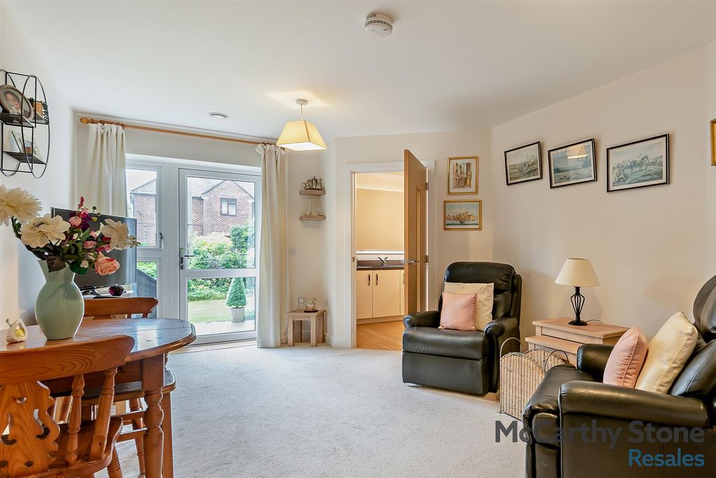 Additional image 2 of 1 bed flat for sale8 Hampton Place, Hampton Close, Southampton SO15