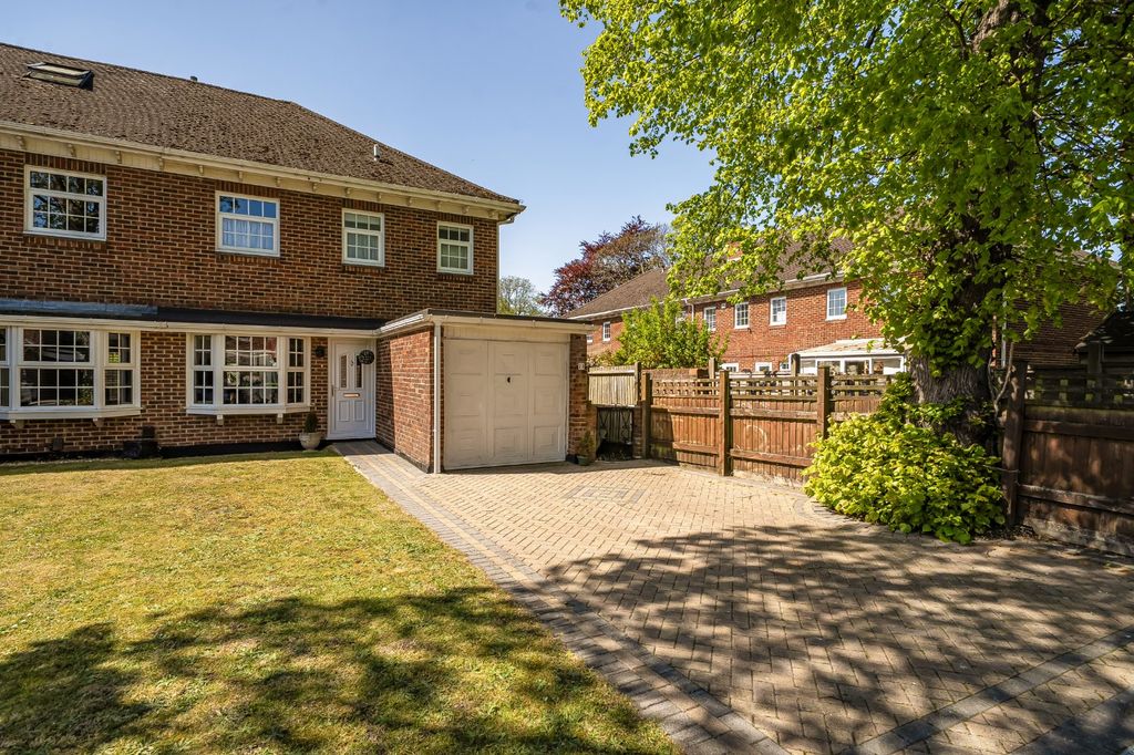 3 bed semi-detached house for saleBalaclava Road, Bitterne Village, Southampton, Hampshire SO18