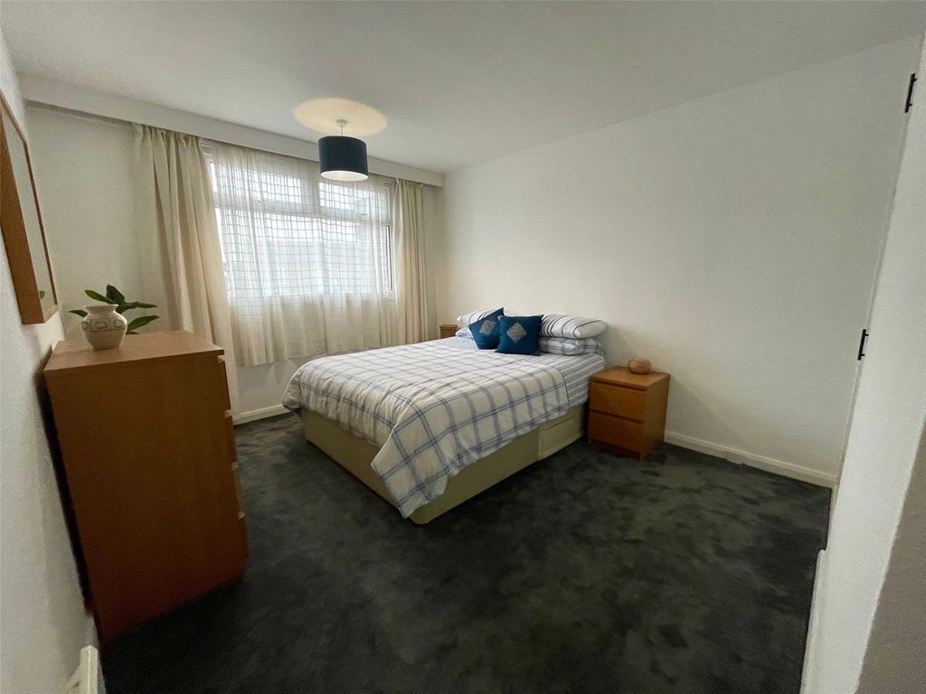 Additional image 17 of 2 bed flat for saleQueens Road, Wilmslow, Cheshire SK9